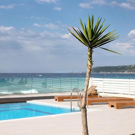 Vaso Beach Front Villa 伊利索斯 外观 照片