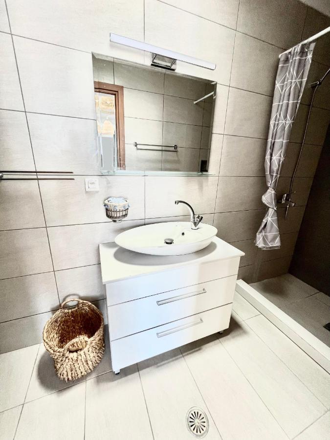 Vaso Beach Front Villa 伊利索斯 外观 照片