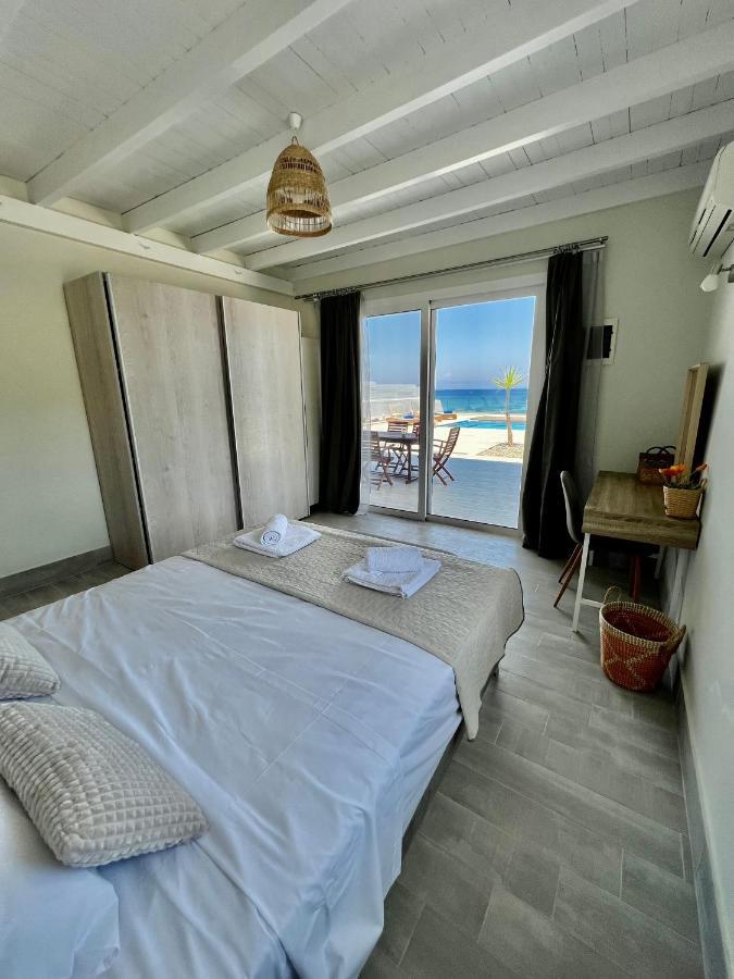 Vaso Beach Front Villa 伊利索斯 外观 照片