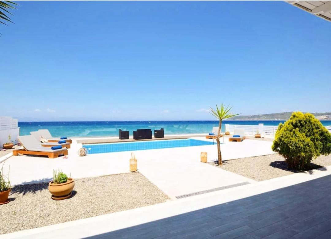 Vaso Beach Front Villa 伊利索斯 外观 照片